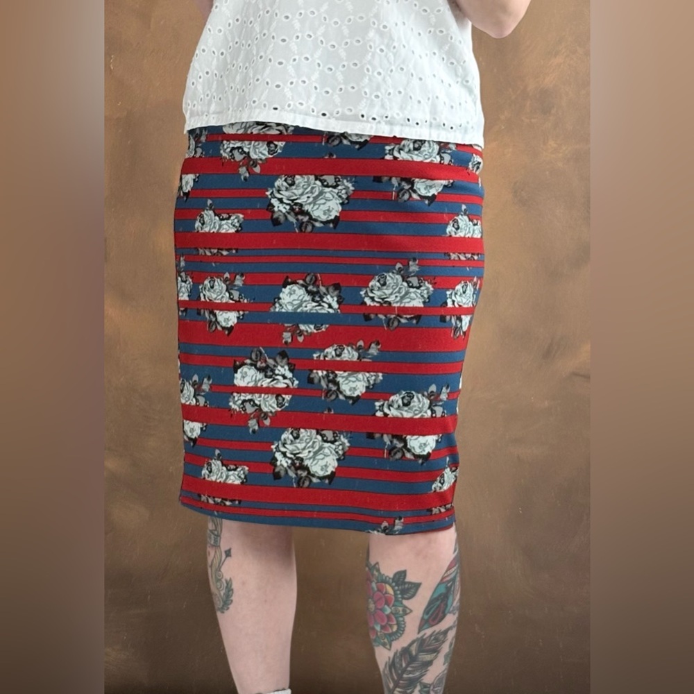 LuLaRoe Red and Blue Floral Striped Pencil Skirt